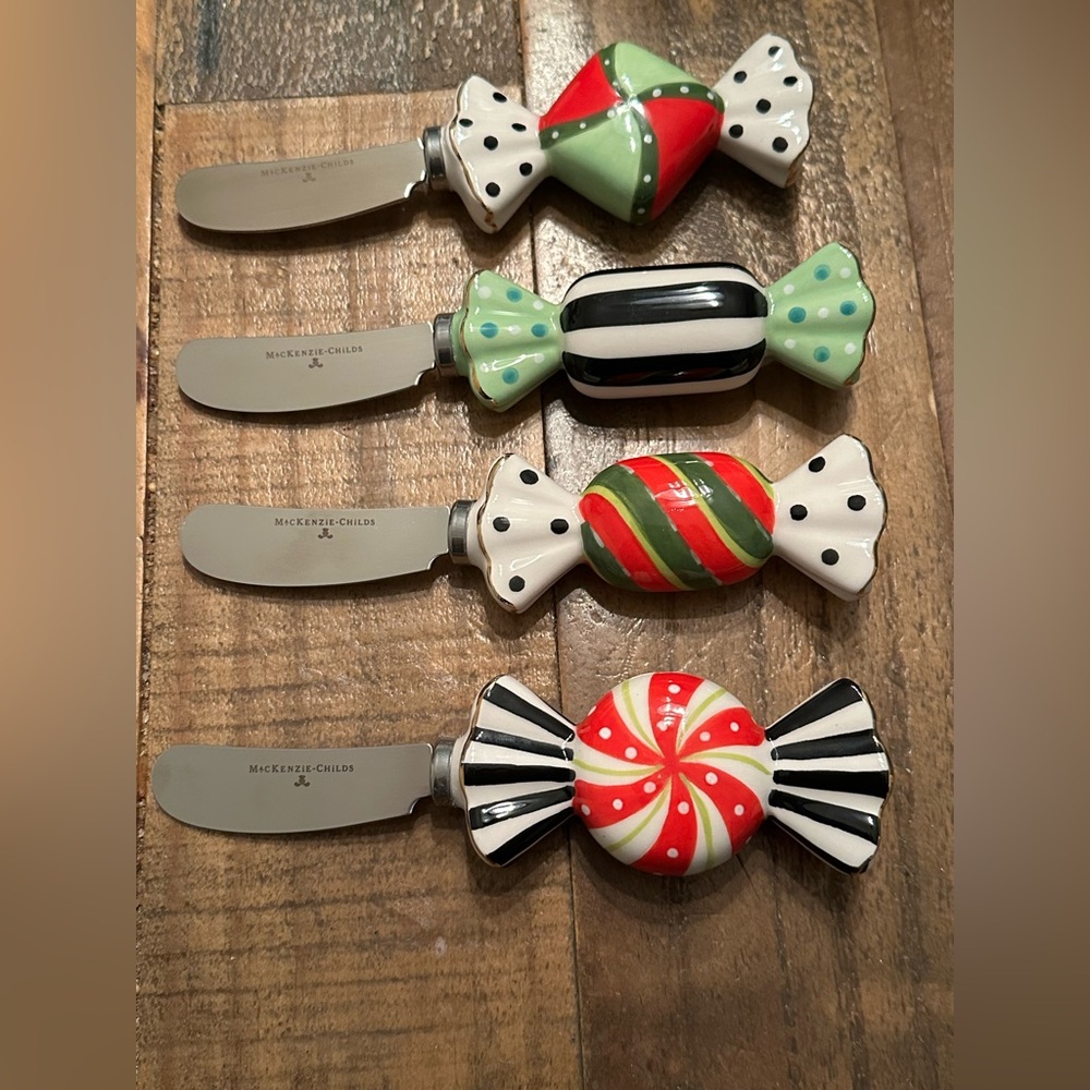 MacKenzie-Childs Christmas Canapé Butter Knives Spreaders set of 4 NWOT